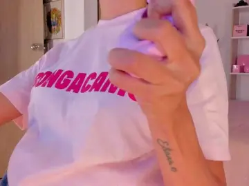 Bongacams Best Webcam of TinyRouse