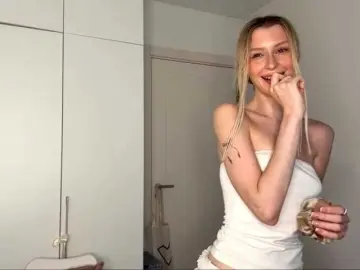 Bongacams Free Porn Cam of DelsieBrozell