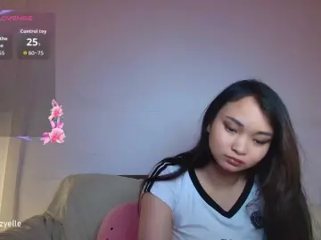Bongacams Nude Webcam of RozyBlack