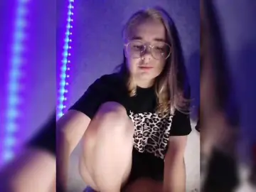 Bongacams Live Sex Cam of kroshka-meow