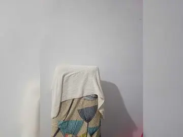Bongacams Live Sex Cam of candicelovee