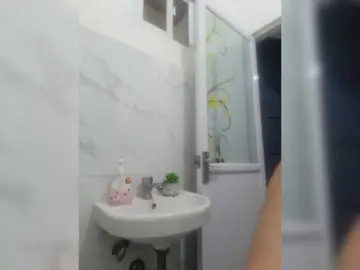 Bongacams Live Sex Cam of candicelovee