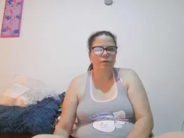 Bongacams Live Sex Cam of lucianamaster