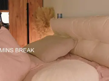 Bongacams Free Porn Cam of AlytheAmore