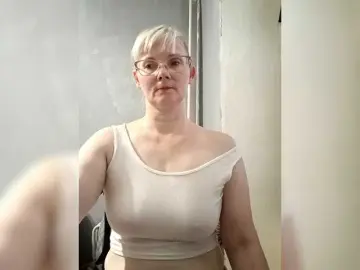 Bongacams Free Live Porn of Sweetie454