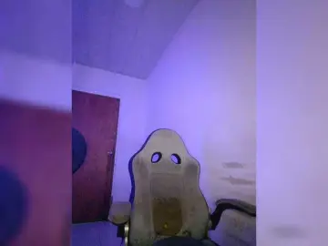 Bongacams Watch Live Sex Cams of ROOMEXOTIC11