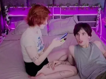 Bongacams Watch Live Sex Cams of DannylovesMary