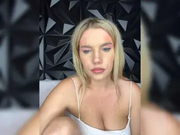Bongacams Best Webcam of LYLAtop