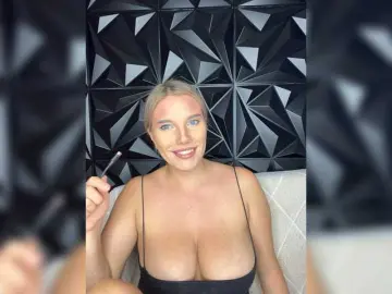 Bongacams Best Webcam of LYLAtop