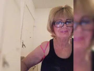 Bongacams Free Porn Cam of KASANDRABOLOSHKA