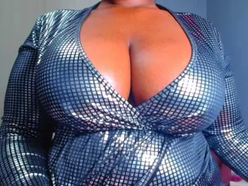 Bongacams Adult Webcam of CURVEBABY