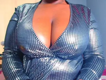 Bongacams Watch Live Sex Cams of CURVEBABY