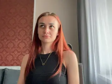 Bongacams Nude Webcam of SweetQueen11