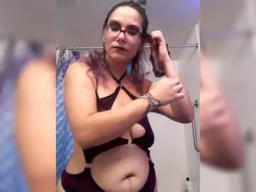 Bongacams Live Porn of MamaBee88