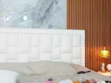 Bongacams Nude Webcam of Kinky-Madisson