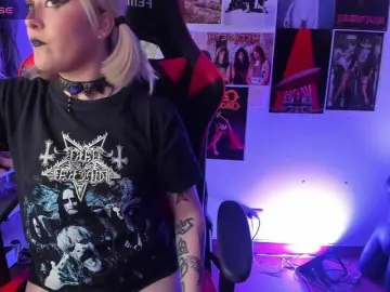 Bongacams Live Sex Cam of Mistresscrowley-666
