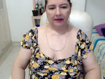 Bongacams Adult Video Chat of leonela-68