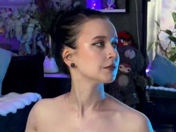 Bongacams Live Sex Cam of KiraLiLime