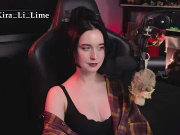Bongacams Watch Live Sex Cams of KiraLiLime