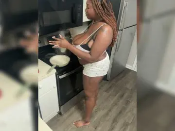 Bongacams Sex Cam of Strawhatlei
