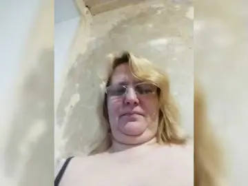 Bongacams Watch Live Sex Cams of ForestLadyXL