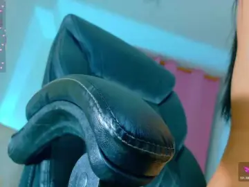 Bongacams Live Porn of KRISTINCHERRY