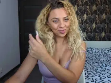 Bongacams Nude Webcam of CarlaStaceeFun