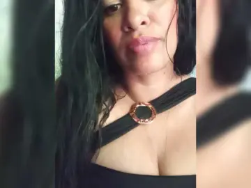 Bongacams Free Porn Cam of Letty33
