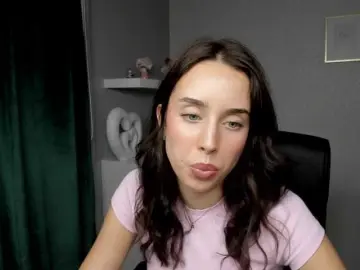 Bongacams Sex Cam of adeleLive
