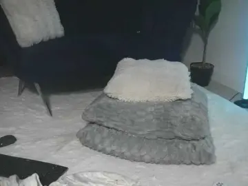 Bongacams Watch Live Sex Cams of ChrystalCade