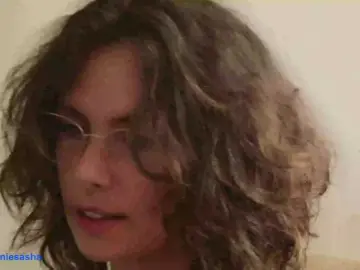 Bongacams Sex Chat of SweetLilLulu