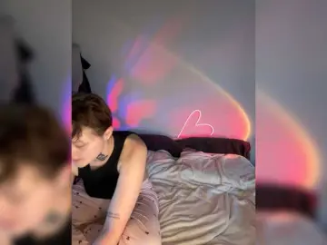 Bongacams Watch Live Sex Cams of Alyna-Yluana