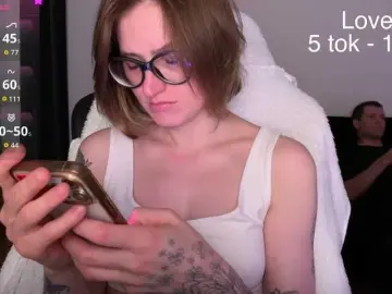 Bongacams Watch Live Sex Cams of Sexy-Sweets
