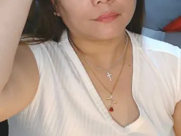 Bongacams Adult Webcam of AsianHotMama143