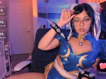 Bongacams Watch Live Sex Cams of EveeLuna