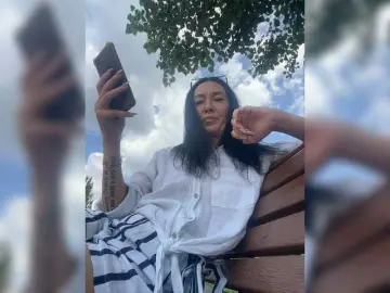 Bongacams Free Porn Cam of KarolinaMilf