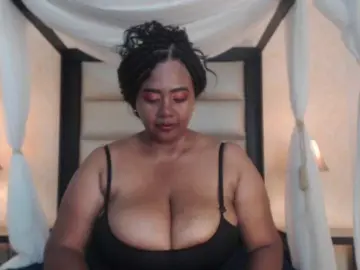 Bongacams Best Webcam of KiaraDiaz