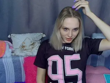 Bongacams Private Sex Chat of GinaGinaLove