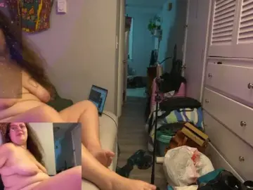 Bongacams Private Sex Chat of AdoraMeUtDominum