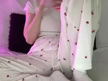 Bongacams Watch Live Sex Cams of BestyBoobs