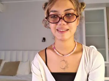 Bongacams Adult Video Chat of MireyaStone