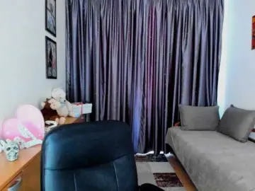 Bongacams Watch Live Sex Cams of MiniLussiya