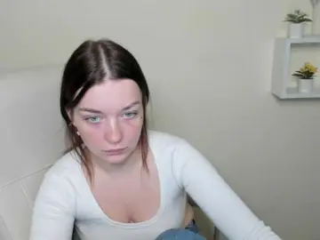 Bongacams Nude Webcam of KiaraTease