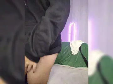 Bongacams Private Sex Chat of skinny333