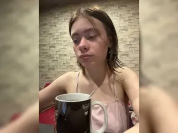 Bongacams Live Sex Cam of 18YoungPussy18