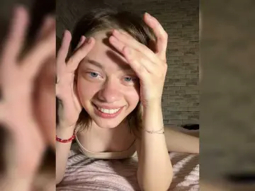 Bongacams Live Porn of 18YoungPussy18