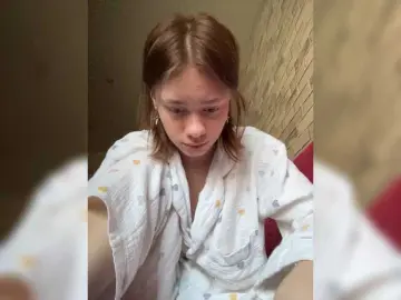 Bongacams Live Porn of 18YoungPussy18