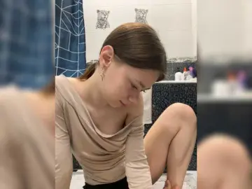 Bongacams Free Porn Cam of 18YoungPussy18