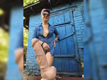 Bongacams Live Porn of BUSINKA-25