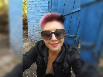 Bongacams Live Sex Cam of BUSINKA-25